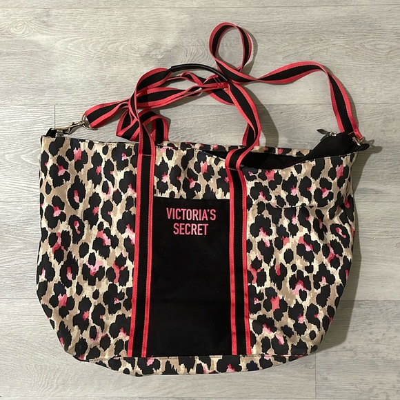 Victoria’s Secret Cheetah Weekender - Picture 1 of 7